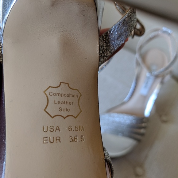 Glittery silver heels - Picture 2 of 5